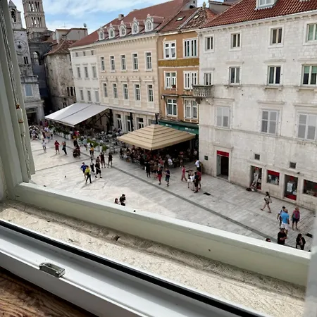 Piazza Dei Signori *