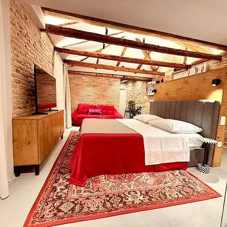 Piazza Dei Signori 아파트 *